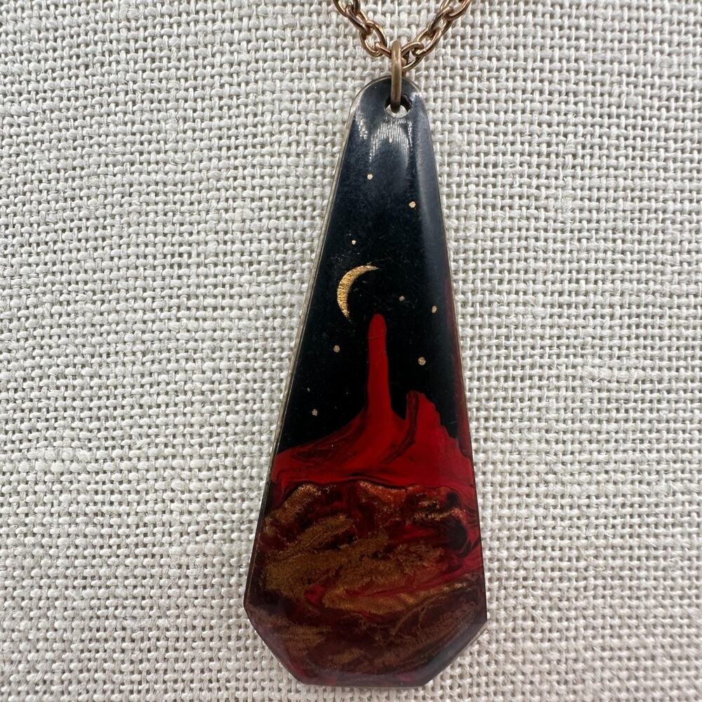 Vintage 90s Desert Moon Pendant Necklace Gold Tone Chain Boho Women's Jewelry - Picture 3 of 9